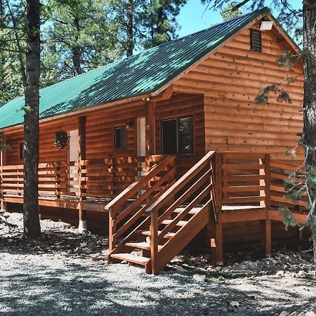 Pinewoods Resort And Rv Park Duck Creek Village Zewnętrze zdjęcie